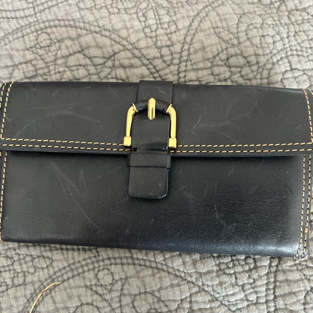 Michael Kors navy blue Leather Wallet with Gold Buckle Detail.